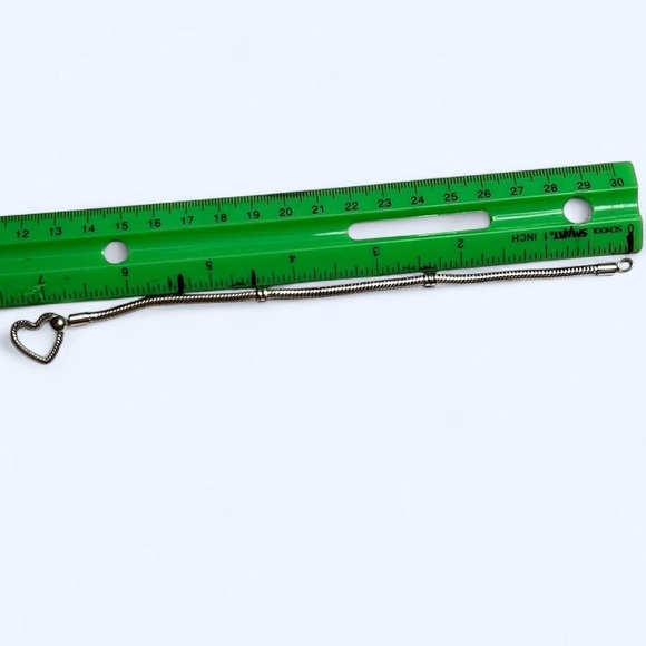 Pandora - Picture 7 of 8